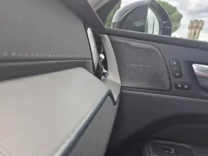 Photo 3 Volvo Xc60  T8 Hybride Rechargeable 310 + 145ch Ultra Style Chrome Geartronic 8 AWD