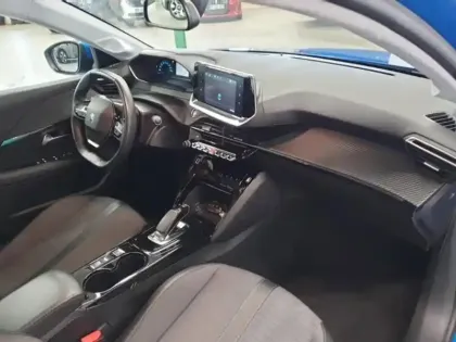 Photo 10 Peugeot 208  e- 136ch Allure