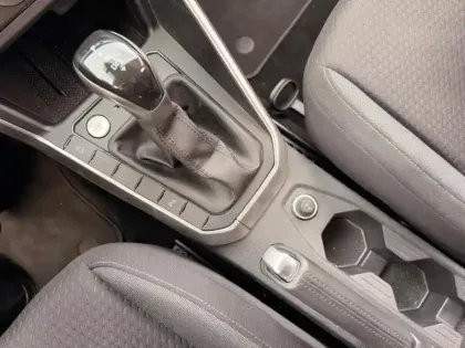 Photo 13 Volkswagen Taigo  1.0 TSI 116ch VW Edition DSG7