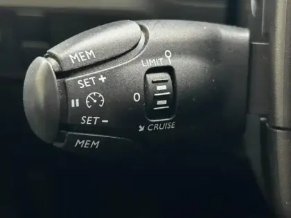 Photo 12 Citroën C3  1.2 PureTech 110ch S&S Shine EAT6