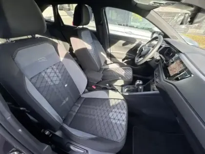 Photo 9 Volkswagen Taigo  1.0 TSI 116ch R-Line DSG7