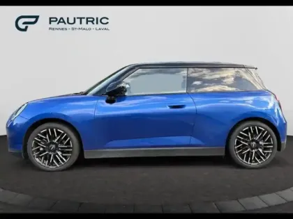 Photo 16 Mini Cooper  3 Portes SE 218ch Favoured