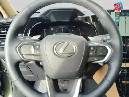 Photo 11 Lexus Nx  450h+ 292ch Luxe Plus 4WD MY26