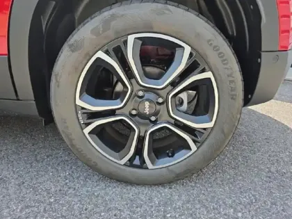 Photo 10 Jeep Avenger  Electrique 156ch 115kW Summit