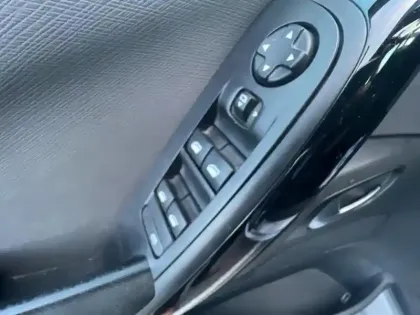 Photo 12 Citroën C4 Picasso  PureTech 130ch Feel S&S