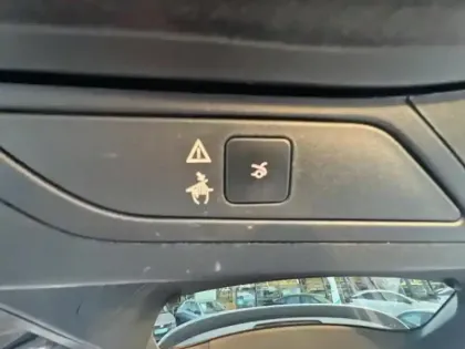 Photo 11 Citroën C4 Picasso  PureTech 130ch Feel S&S