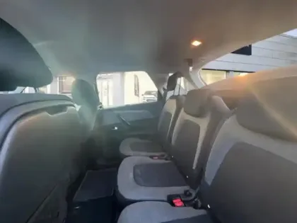 Photo 9 Citroën C4 Picasso  PureTech 130ch Feel S&S