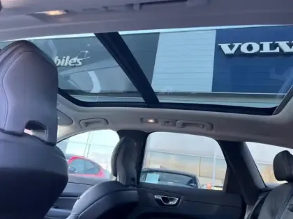 Photo 11 Volvo Xc60  T6 Hybride Rechargeable 253 + 145ch Ultra Style Dark Geartronic 8 AWD