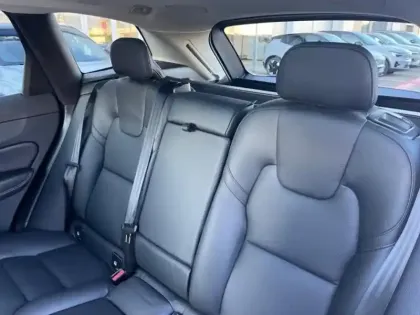 Photo 9 Volvo Xc60  T6 Hybride Rechargeable 253 + 145ch Ultra Style Dark Geartronic 8 AWD