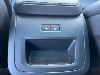 Photo 10 Volvo Xc60  T6 Hybride Rechargeable 253 + 145ch Ultra Style Dark Geartronic 8 AWD