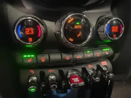 Photo 20 Mini Mini  5 Portes Cooper S 178ch John Cooper Works BVA7