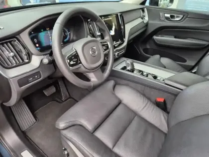 Photo 5 Volvo Xc60  T6 Hybride Rechargeable 253 + 145ch Plus Style Dark Geartronic 8 AWD