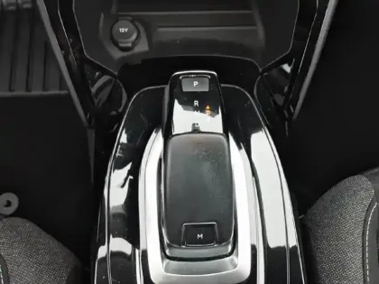 Photo 13 Peugeot 208  PureTech 100 S&S EAT8