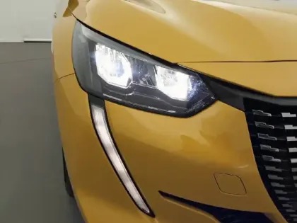 Photo 15 Peugeot 208  PureTech 100 S&S EAT8