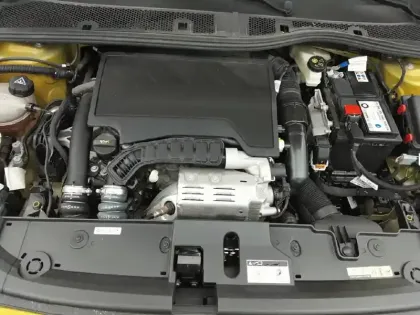 Photo 17 Peugeot 208  PureTech 100 S&S EAT8