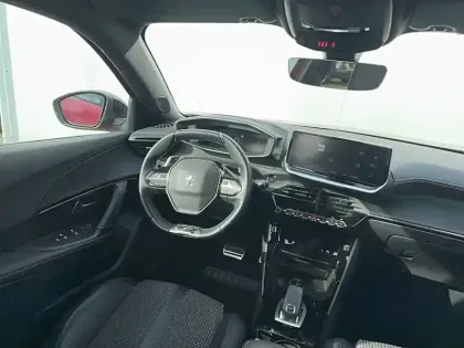 Photo 16 Peugeot 2008  BlueHDi 130 S&S EAT8