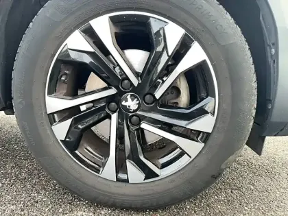 Photo 21 Peugeot 2008  BlueHDi 130 S&S EAT8