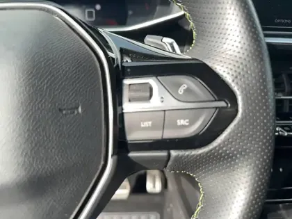 Photo 13 Peugeot 2008  BlueHDi 130 S&S EAT8