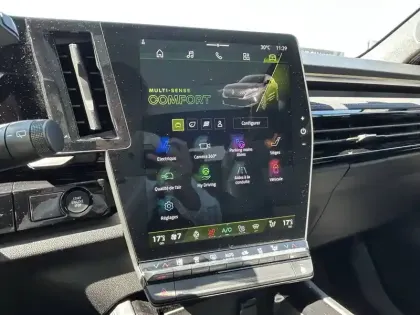 Photo 39 Renault Austral  full hybrid E-Tech 200 ch