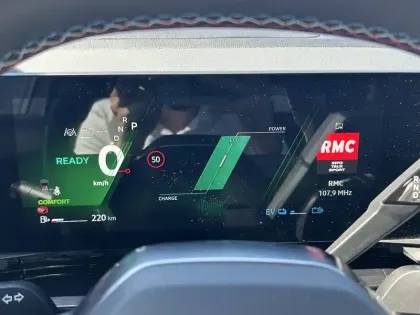 Photo 35 Renault Austral  full hybrid E-Tech 200 ch