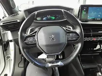 Photo 8 Peugeot 2008  BlueHDi 130 S&S EAT8