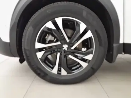 Photo 12 Peugeot 2008  BlueHDi 130 S&S EAT8