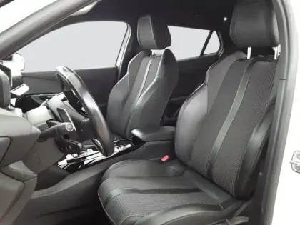 Photo 10 Peugeot 2008  BlueHDi 130 S&S EAT8