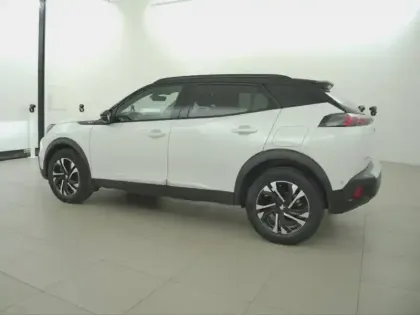 Photo 32 Peugeot 2008  BlueHDi 130 S&S EAT8