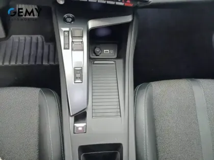 Photo 14 Peugeot 308  PHEV 180 e-EAT8