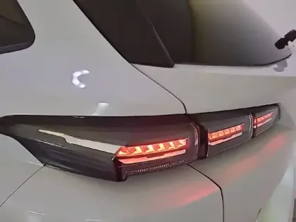 Photo 18 Peugeot 308  SW PureTech 130ch S&S EAT8