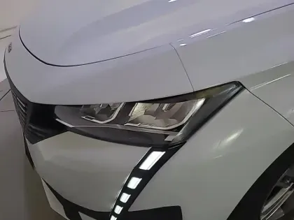 Photo 15 Peugeot 308  SW PureTech 130ch S&S EAT8