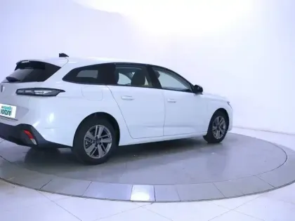 Photo 4 Peugeot 308  SW PureTech 130ch S&S EAT8