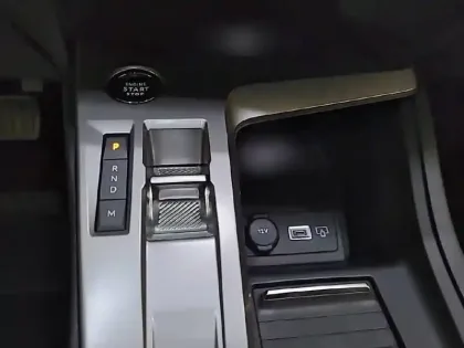 Photo 13 Peugeot 308  SW PureTech 130ch S&S EAT8