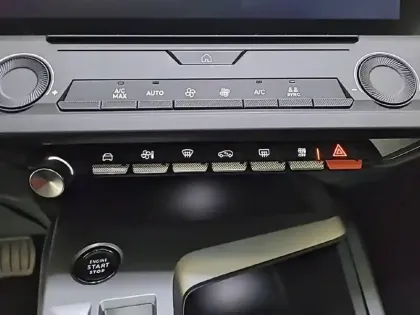 Photo 23 Peugeot 308  SW PureTech 130ch S&S EAT8