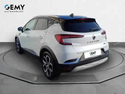 Photo 6 Renault Captur  E-Tech full hybrid 145