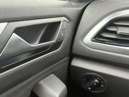 Photo 21 Volkswagen T-roc  2.0 TDI 116 Start/Stop BVM6