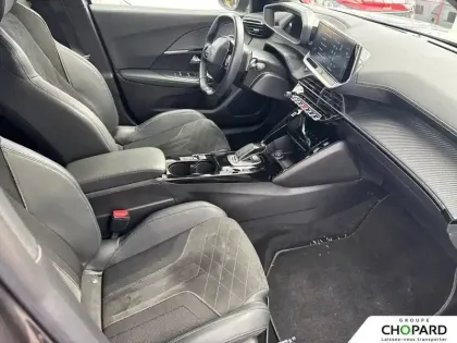 Photo 12 Peugeot 2008  PureTech 130 S&S EAT8