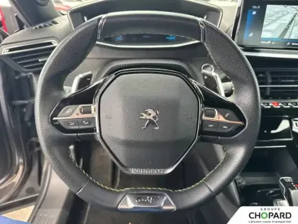 Photo 15 Peugeot 2008  PureTech 130 S&S EAT8