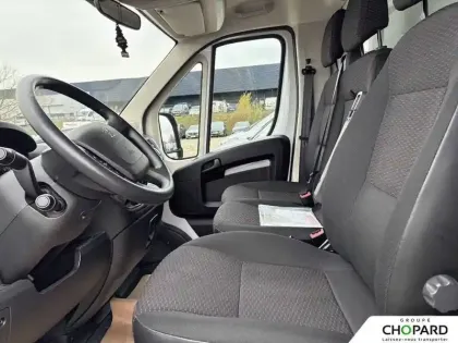 Photo 44 Peugeot Boxer  CC 435 L4 BLUEHDI 165 S&S