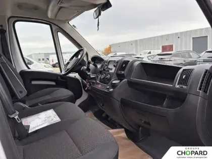 Photo 46 Peugeot Boxer  CC 435 L4 BLUEHDI 165 S&S