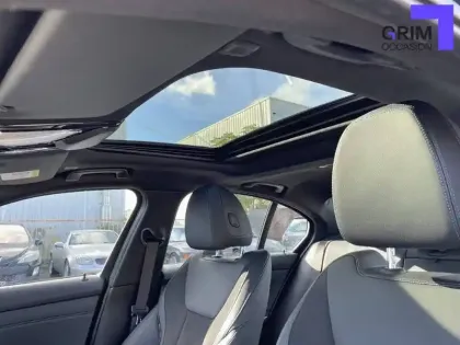 Photo 61 BMW Serie 3 318d 150 ch BVA8