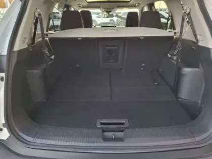 Photo 6 Nissan X-trail  e-POWER 213 ch e-4ORCE 7 Places