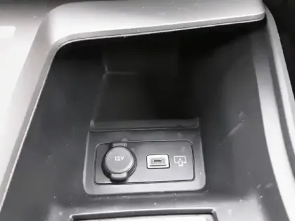 Photo 23 Peugeot 408  Hybrid 145 e-DCS6