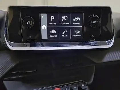 Photo 21 Peugeot 208  PureTech 75 S&S BVM5