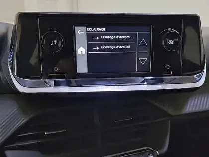 Photo 20 Peugeot 208  PureTech 75 S&S BVM5