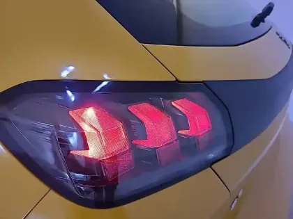 Photo 16 Peugeot 208  PureTech 75 S&S BVM5