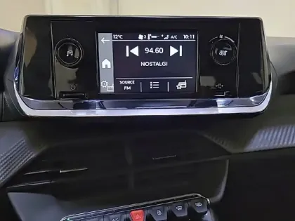 Photo 18 Peugeot 208  PureTech 75 S&S BVM5