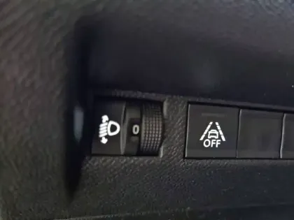 Photo 24 Peugeot 208  PureTech 75 S&S BVM5