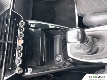 Photo 20 Peugeot 208  PureTech 100 S&S BVM6