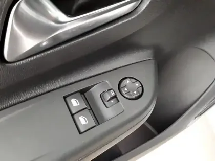 Photo 45 Opel Corsa  1.2 75 ch BVM5